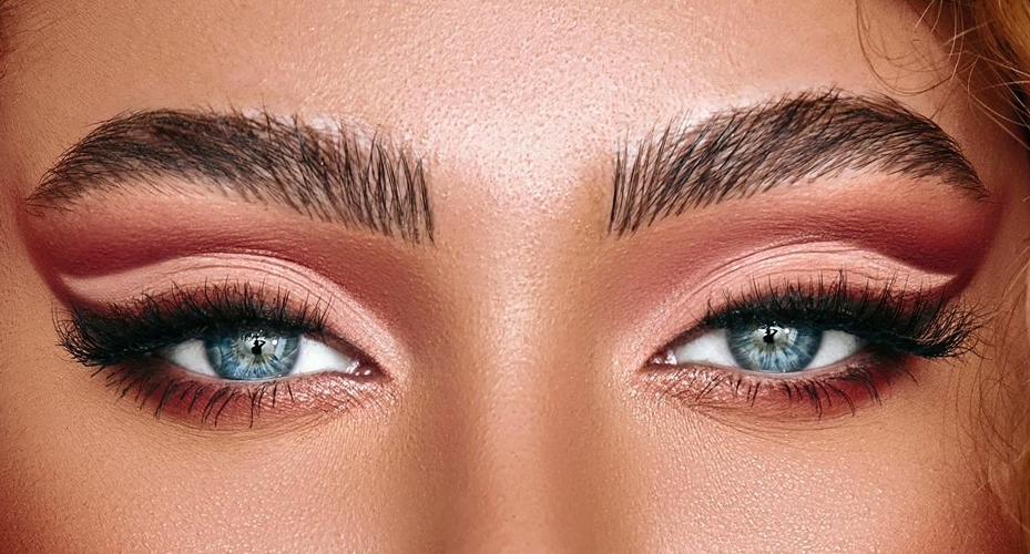 A collage showing various trending eye makeup styles paired with colored contact lenses.