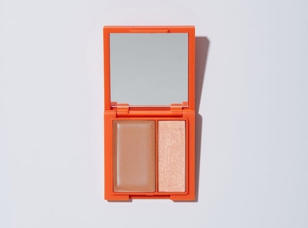 Close-up of the REESON Beauty Highlighter Duo in Champagne Nude.