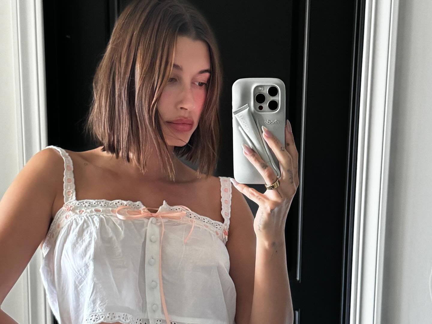 How to Grow Out a Bob: 5 Expert Tips to Skip the Awkward Phase