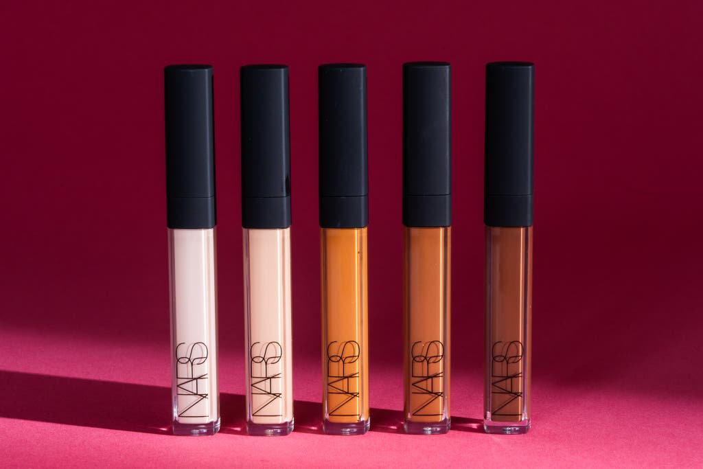 A line-up of five different shades of Nars Radiant Creamy Concealer.